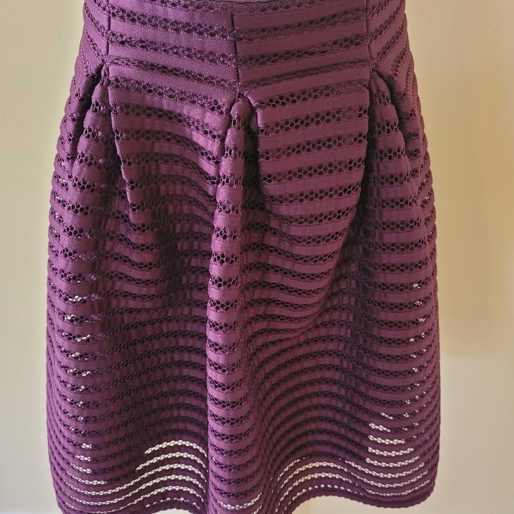 Xhilaration Burgundy Pleated Lined Mini Skirt Juniors Sz M - Picture 5 of 9